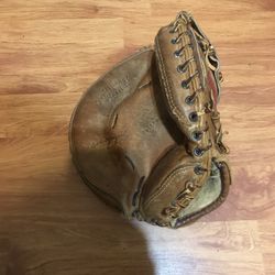 Rare Left handed Catchers Mitt Rawlings