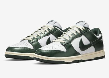 NIKE DUNK LOW “VINTAGE GREEN”