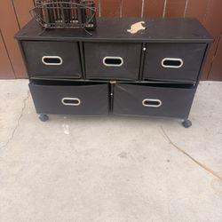 ROLLING CLOTHES CART