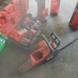 Milwaukee M18 Milwaukee M12