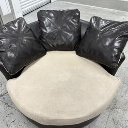 Comfy Nice Love Chair Also Spin Two 