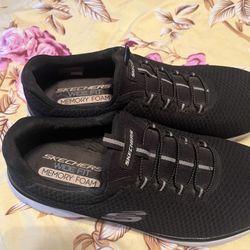 Women’s Black Sketchers Memory Foam