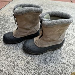 SOREL Boots Size 10 used 