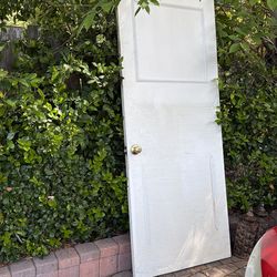 White wooden inside door. 79x32x1.5