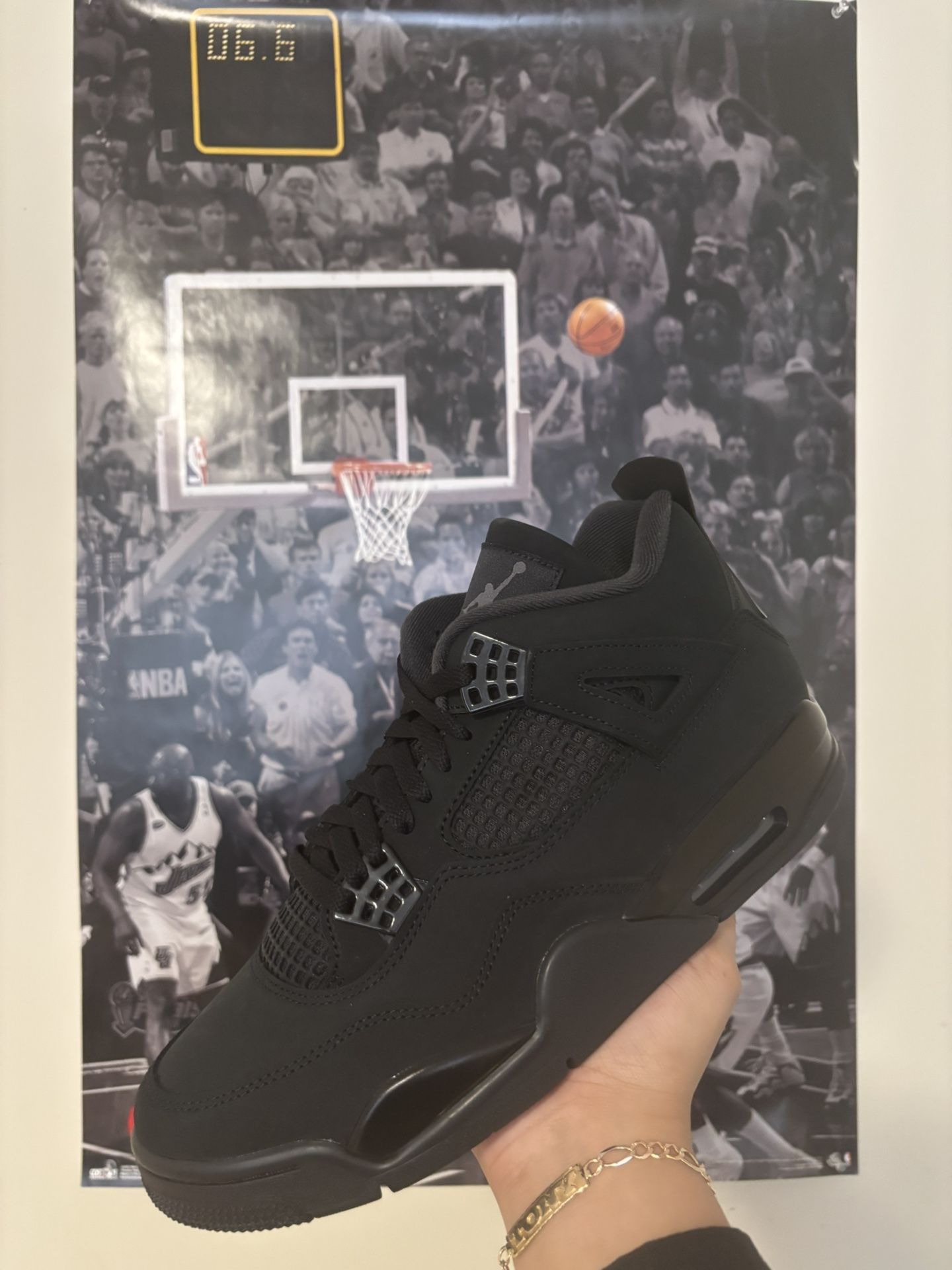 JORDAN 4 RETRO