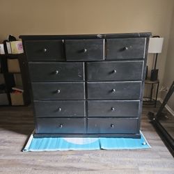 11 Drawer Dresser