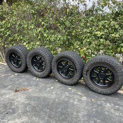 37/13.5R20