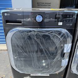 New LG - 5.2 Cu. Ft. High-Efficiency Stackable Smart Front Load Washer with Steam and TurboWash - Black Steel