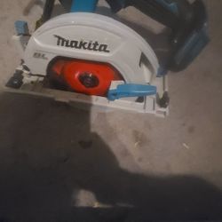 Makita Brushless Skillsaw
