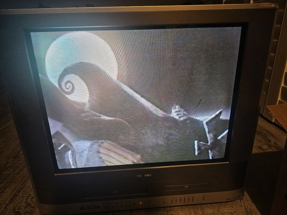 Toshiba Crt TV 24inch (Has Spot) Vhs DVD Combo
