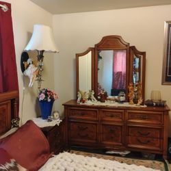 Full Vintage Bedroom Set