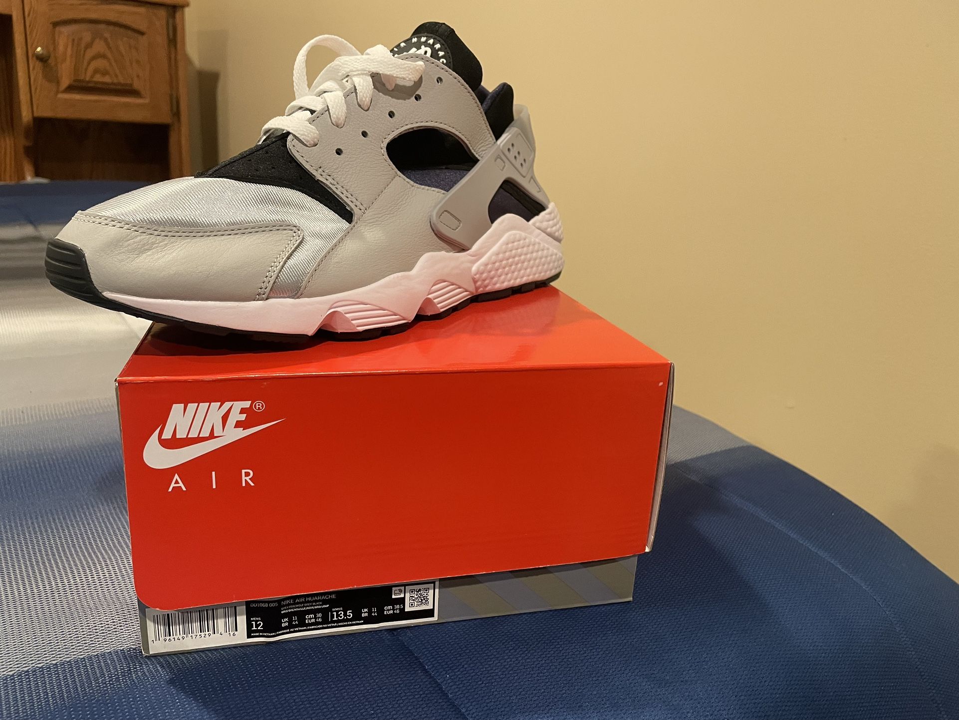 Nike Huarache Size 12