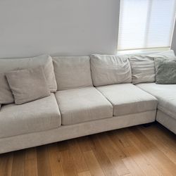 Modern Light Gray Sectional Couch with Chaise – Extremely Comfortable