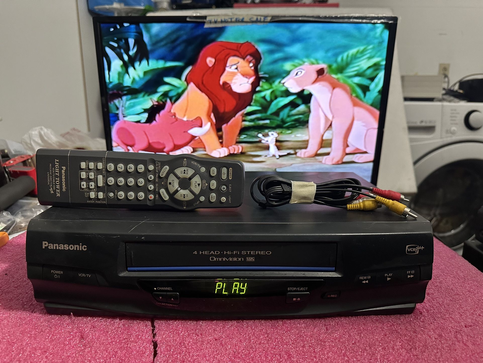 Panasonic PV-V4520 VCR Omnivision 4-Head Hi-Fi VHS Player with Remote