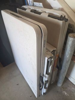 6' and 5' folding utility tables