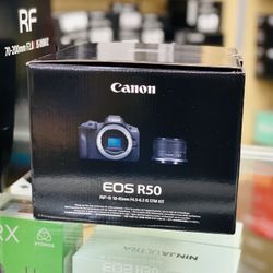 Canon R50 Camera  Kit