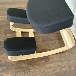 Ergonomic Kneeling Chair