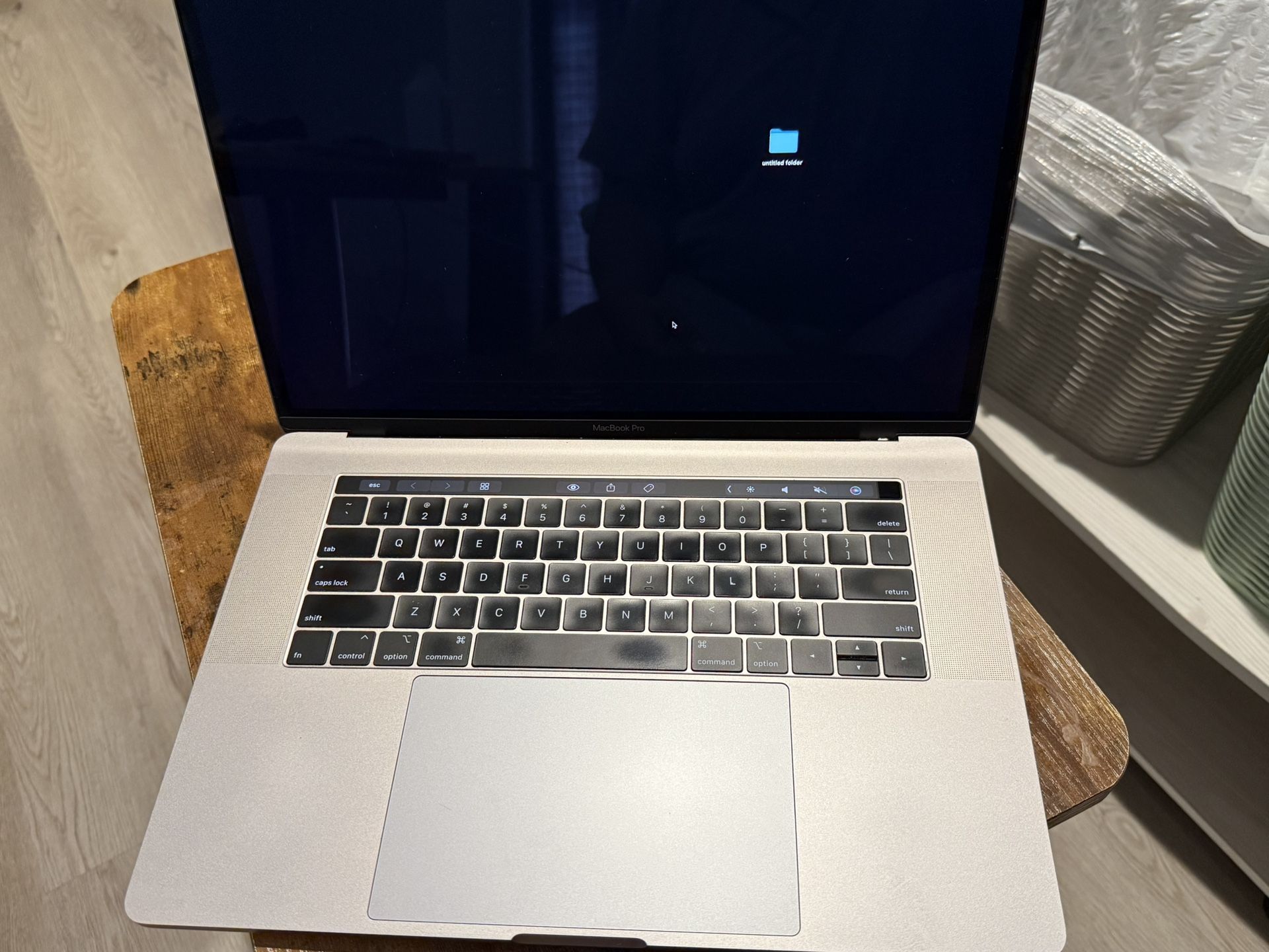 MacBook Pro 15in (Late 2019)