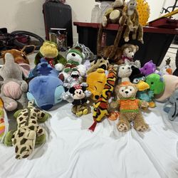 TITLE: 🧸 25 Plush Toys Bundle – 