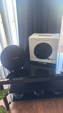 Harman Kardon Onyx Studio 4