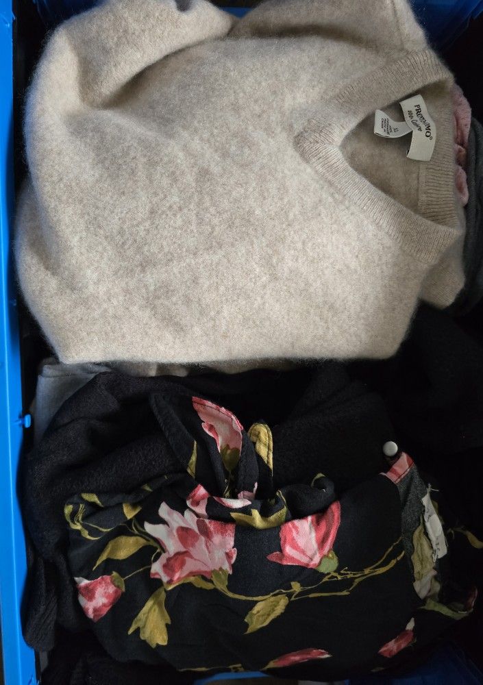 Over 30 Woman's Tops