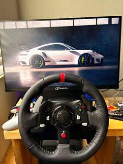 Race simulator / Logitech / Monitor