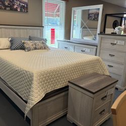 New 5pc Queen Bedroom Set