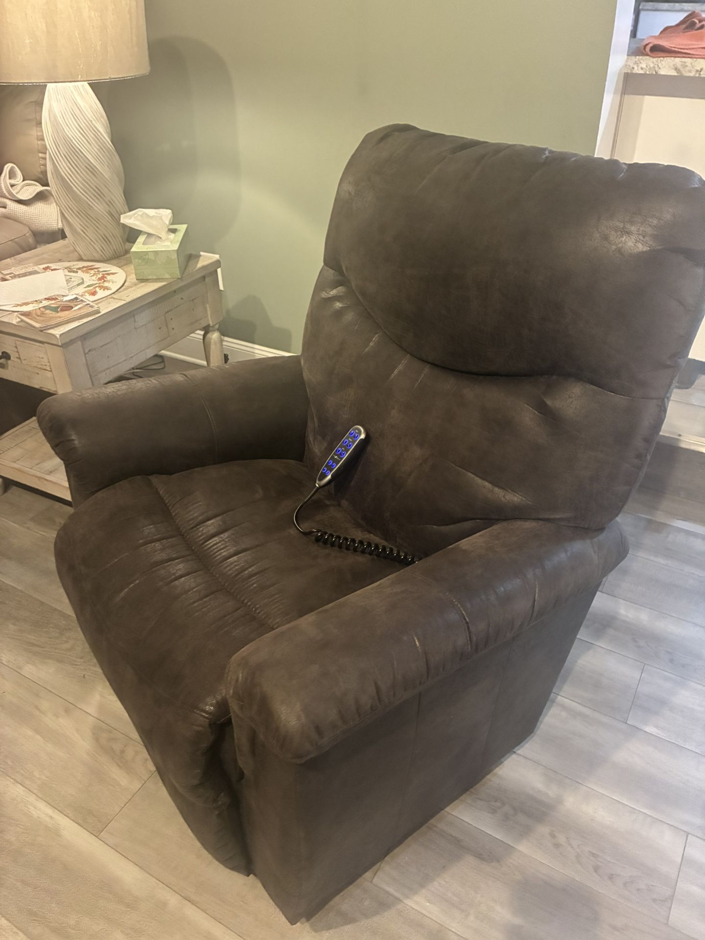 Recliner Heated And Massages