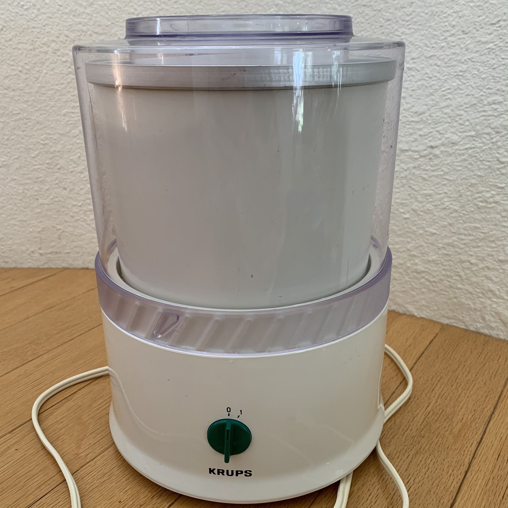 Krups La Glaciere 1-Quart Automatic Ice Cream Maker Model 337