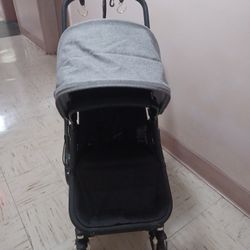 Bugaboo Cameleon 3 conversable bassinet and Stroller (come with accessories
