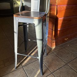 Set Of 4 High Barstools