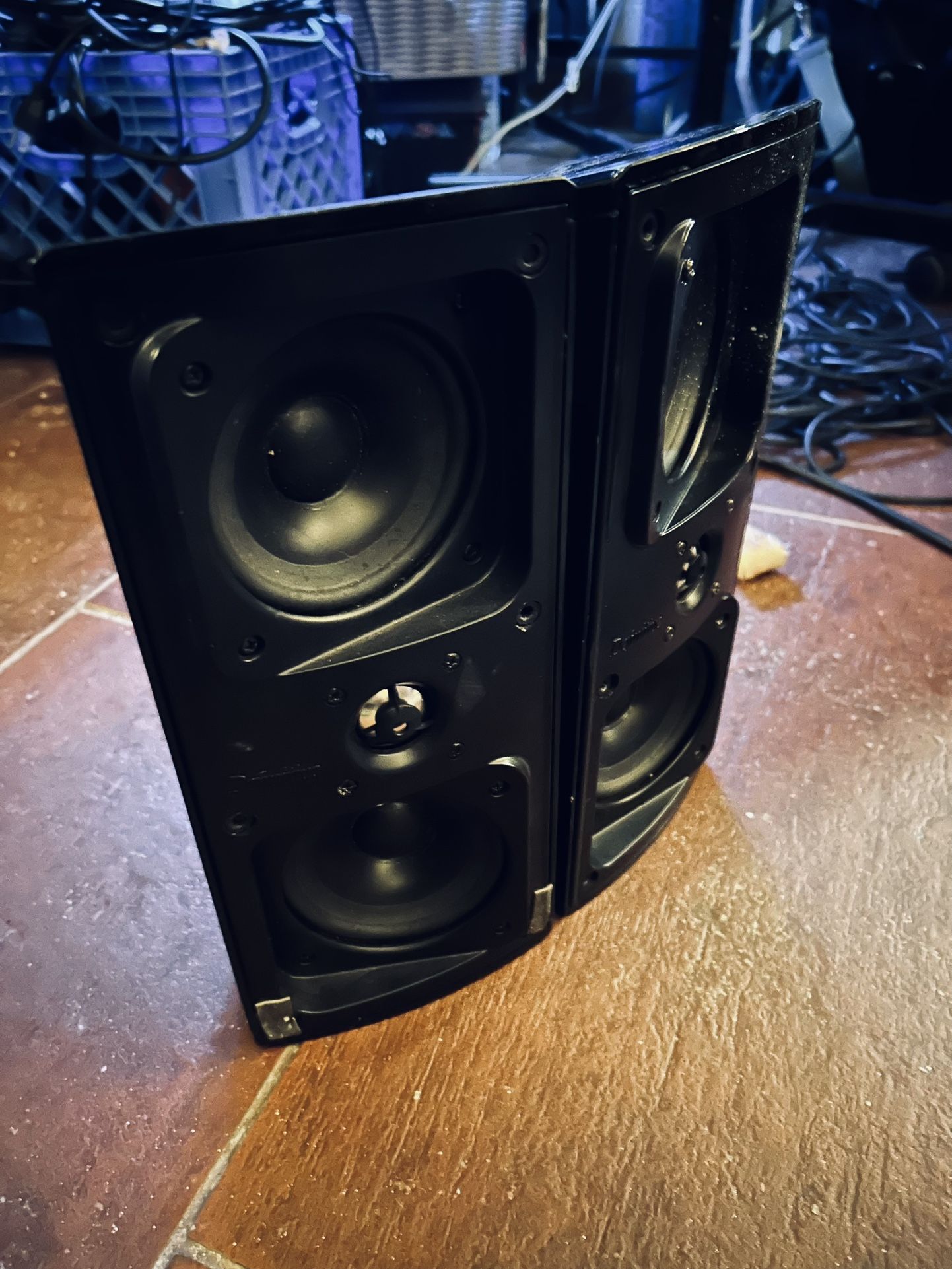 Definitive Technology Mythos Gem XL Bookshelf Speakers
