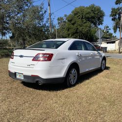 2015 Ford Taurus