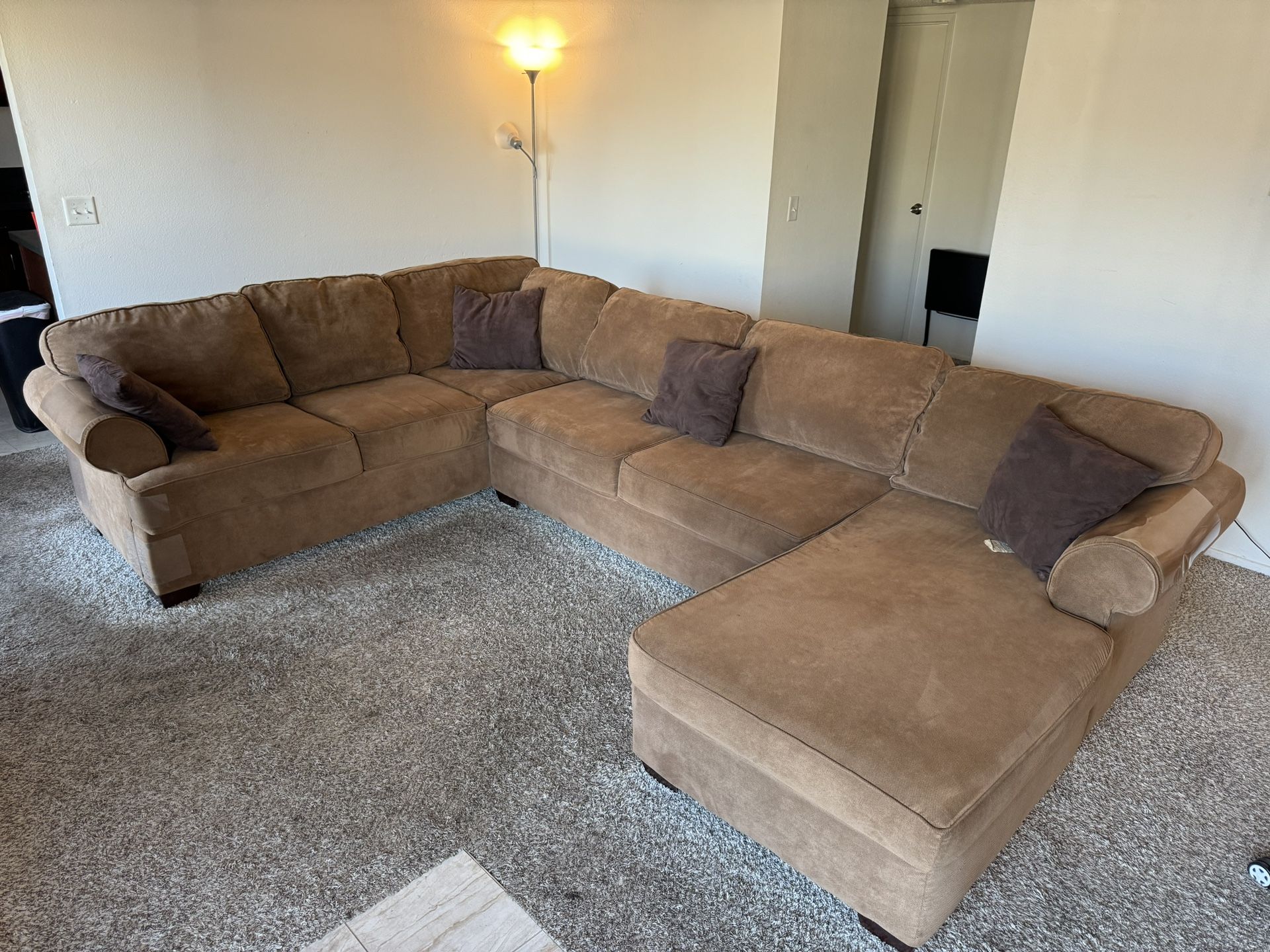 Comfortable Sectional Couch with Accent Pillows