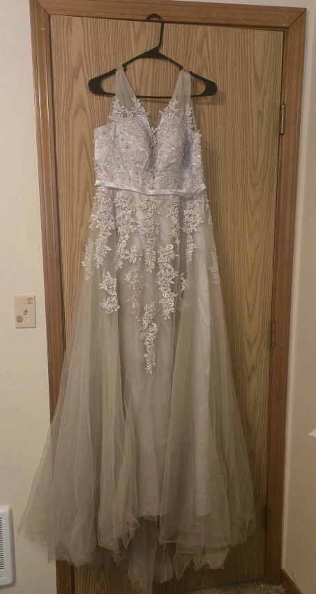 *Pending*  Gray Bridesmaid/Prom Dress