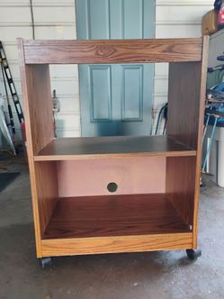 Rolling shelf