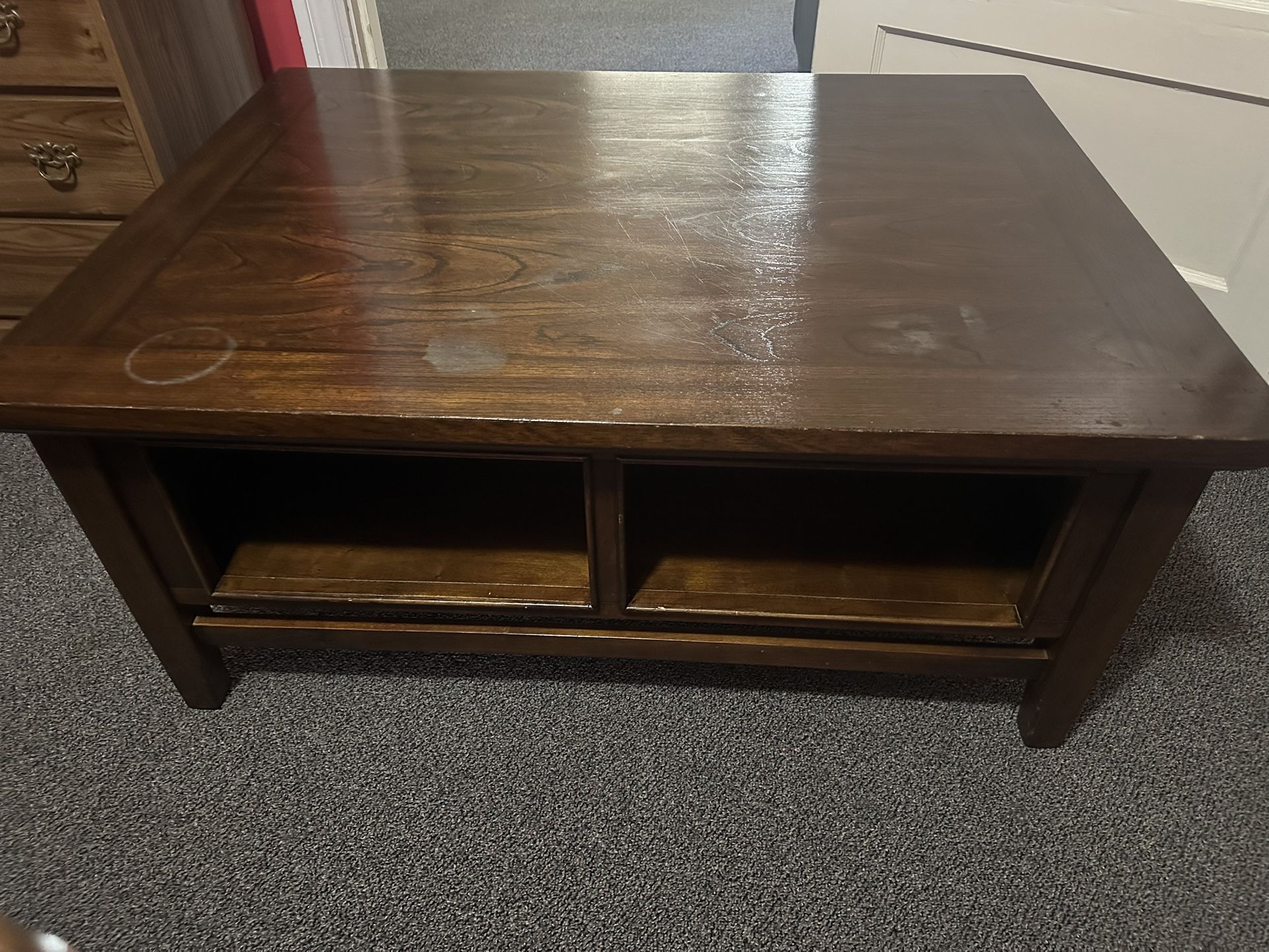 ASLEY RETANGULAR COCKTAIL / COFFEE TABLE