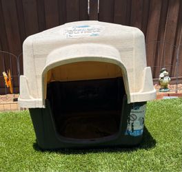 Small dog house