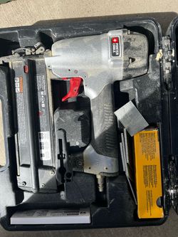 Porter Cable Pneumatic Brad Nailer with Case