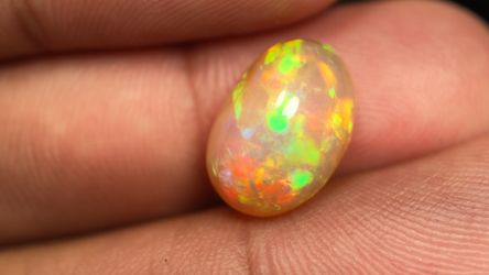 Natural Ethiopian Welo Opal 5.20 Ct Oval Cabochon Loose Gemstone 15.61 x 9.94 mm