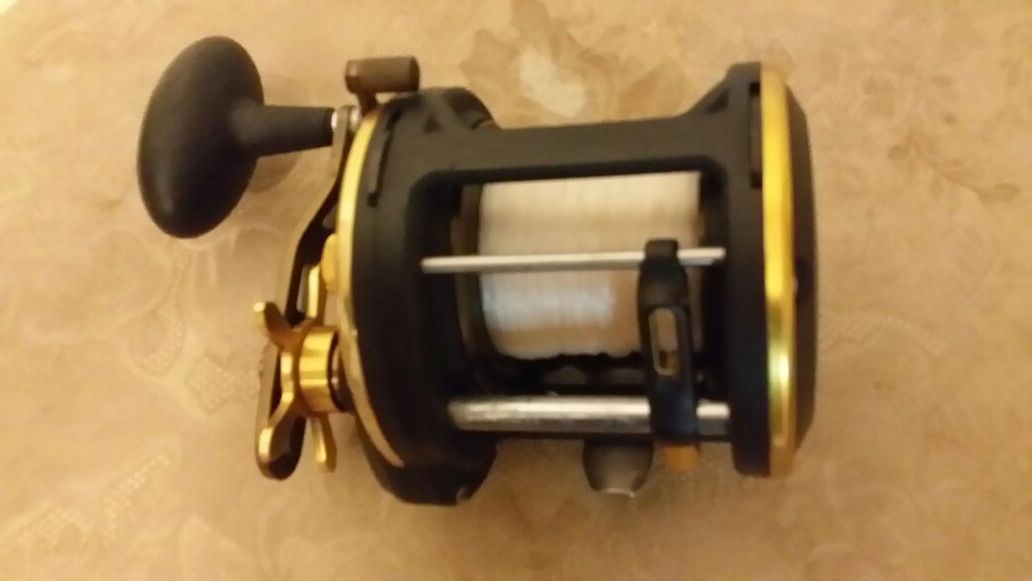 Pen SQUALL 50LW .fishing .reel excellent condition