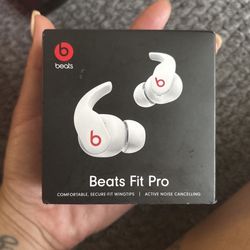Beats BRAND NEW