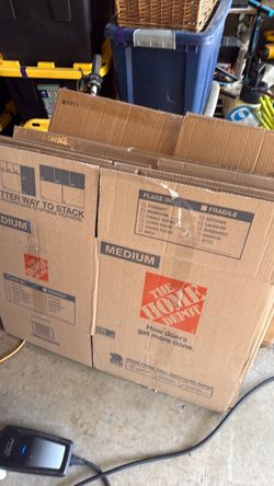 Moving boxes and wardrobe boxes
