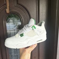 Jordan 4 Metallic Green