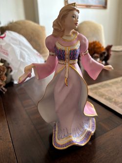 Lenox fine porcelain dancing princess figurine about 9 inches tall In excellent condition
