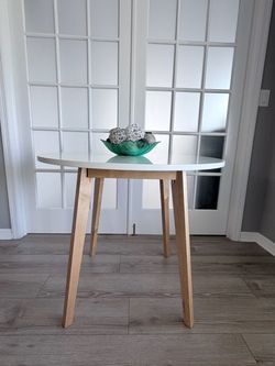 Round White Top Dining Table Natural Wood Legs