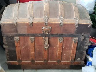Antique Steamer CHEST TRUNK