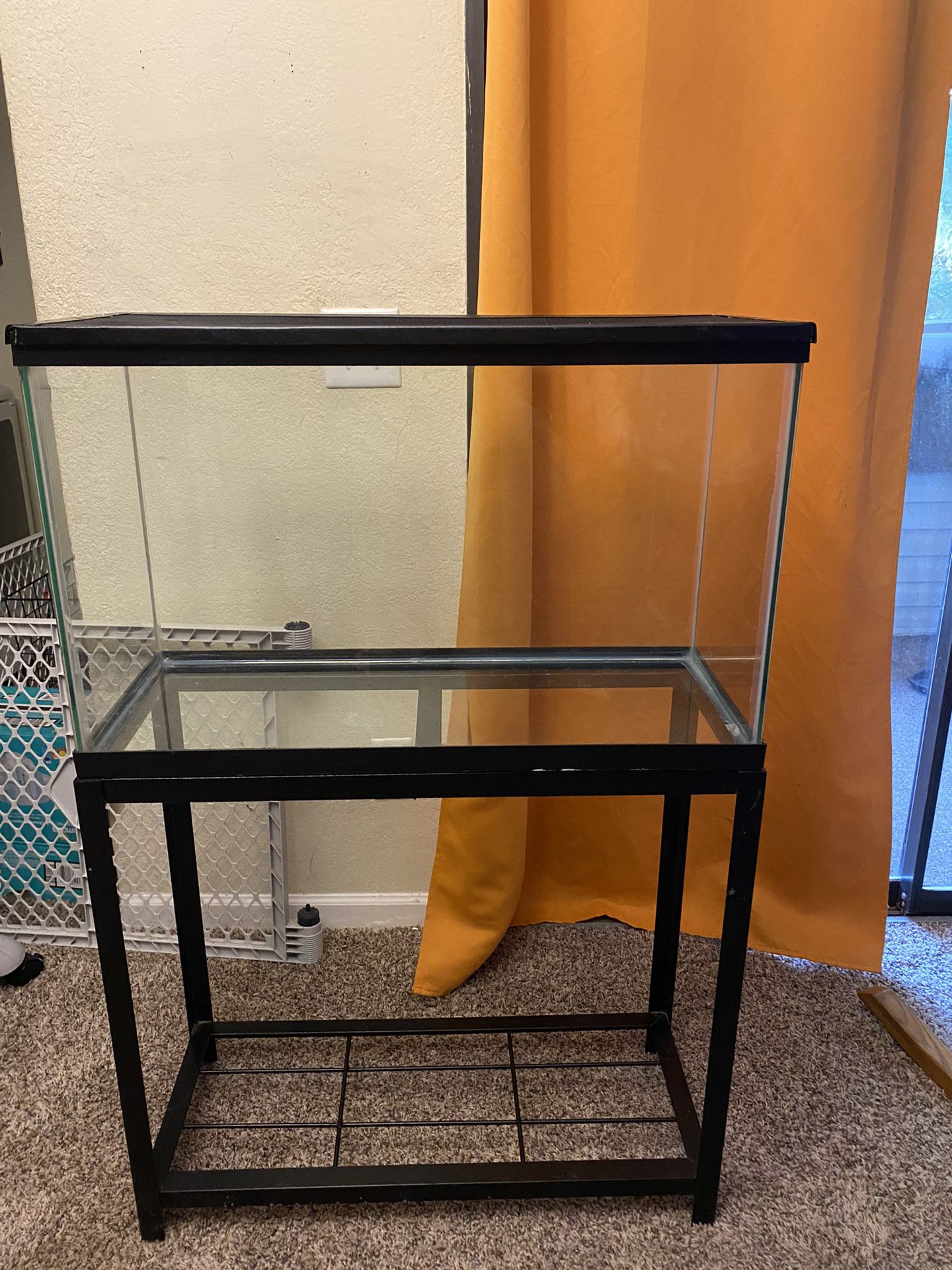 29 Gallon Enclosure With Stand