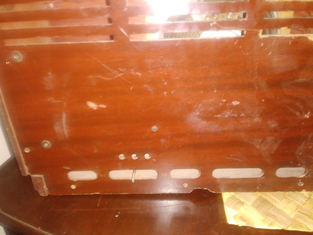 Table Top Tube Radio