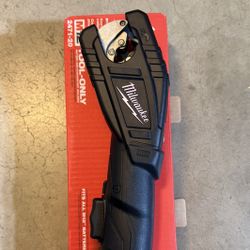 Milwaukee M12 12V Lithium-Ion Cordless Copper Tubing Cutter (Tool-Only)